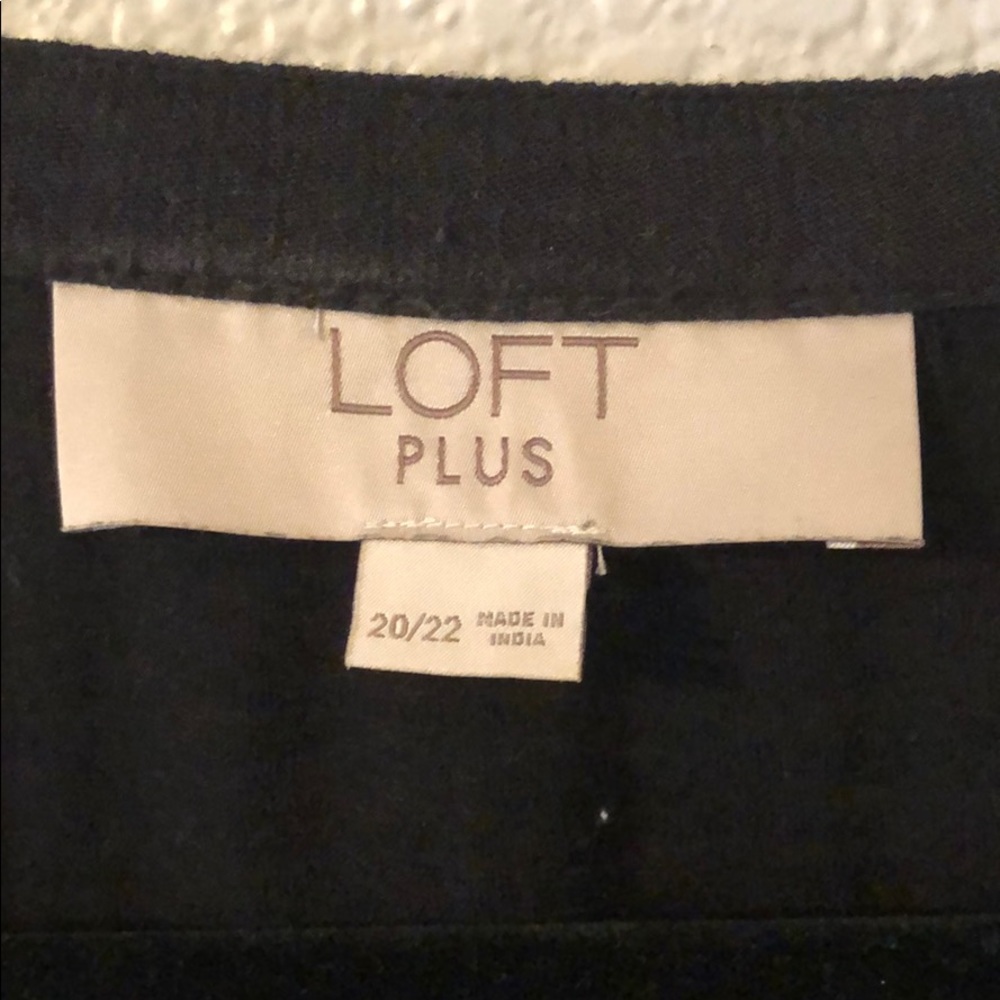 Loft Plus tunic - Picture 2 of 2